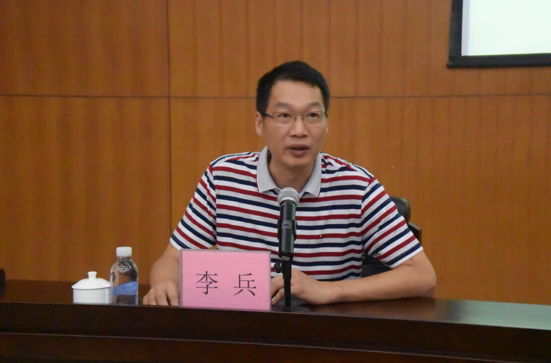 李校讲话