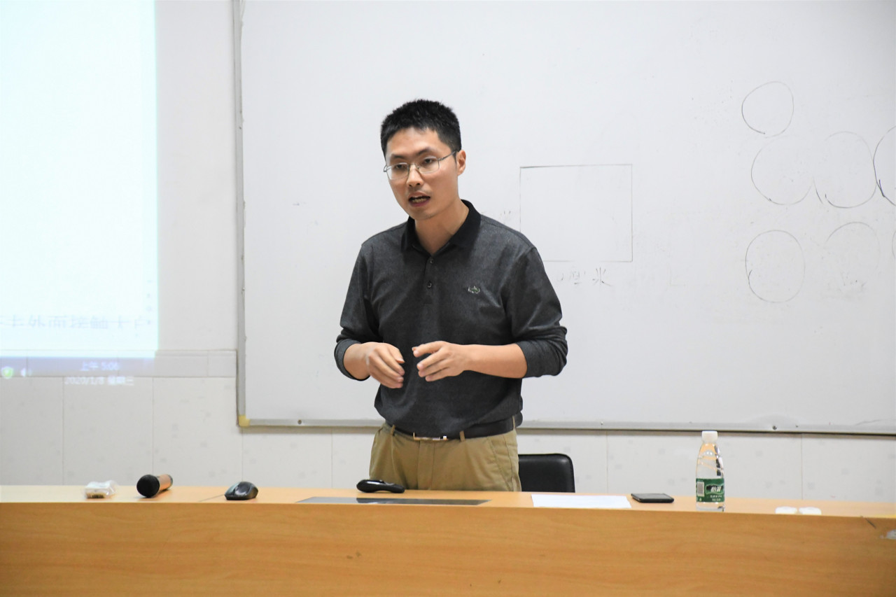 5.学员汪涛进行说课.jpg