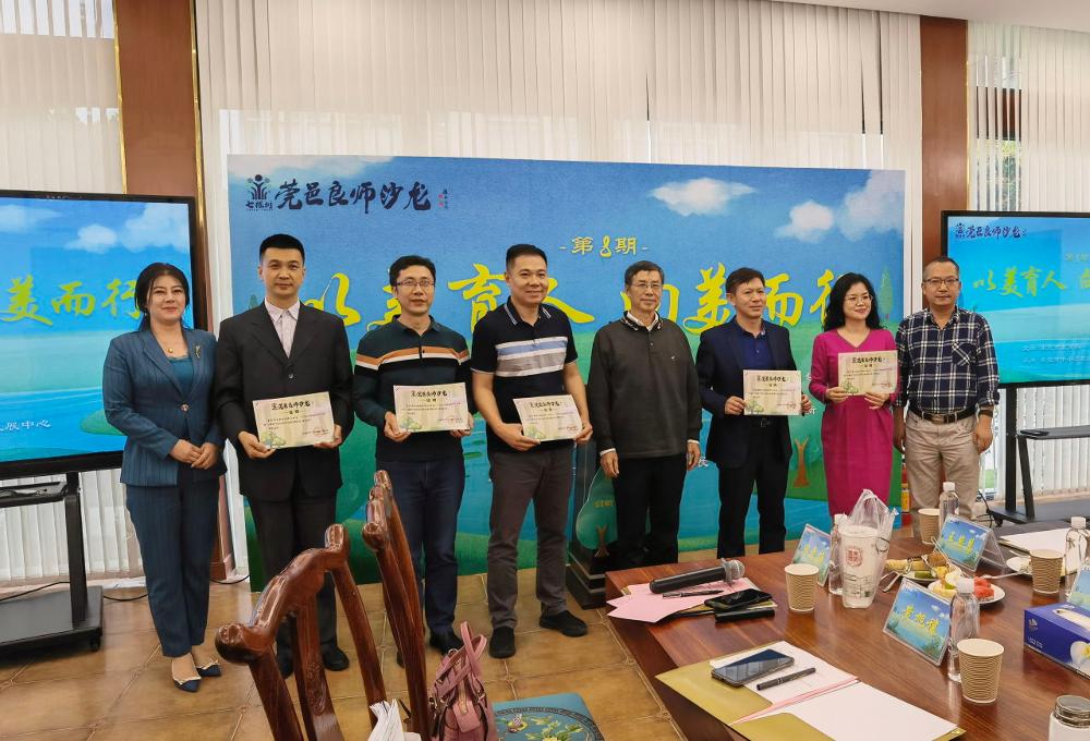 图012_v1.jpg