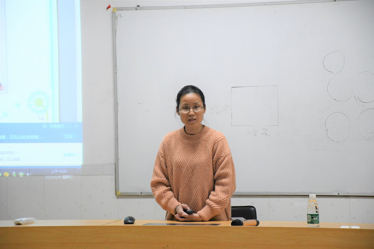 2.学员游秀萍进行说课.jpg