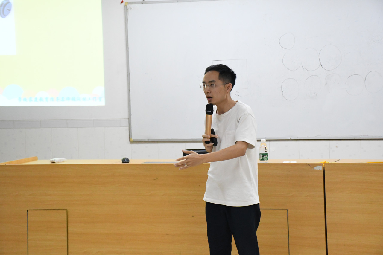 3.学员黄海健进行说课.JPG
