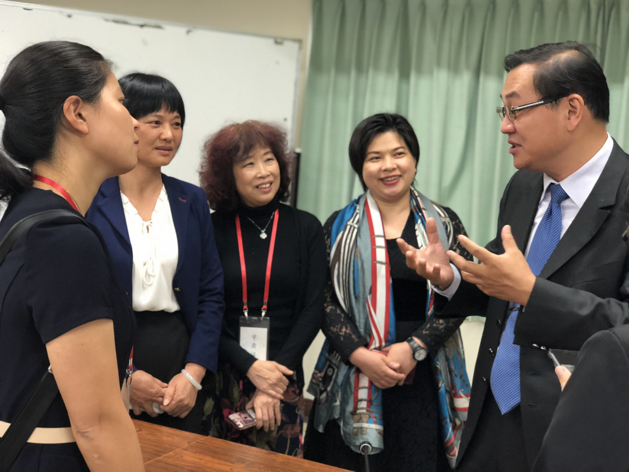 8 交流研讨 4.jpg